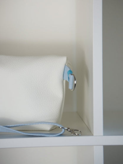 White Bag in Recycled Leather