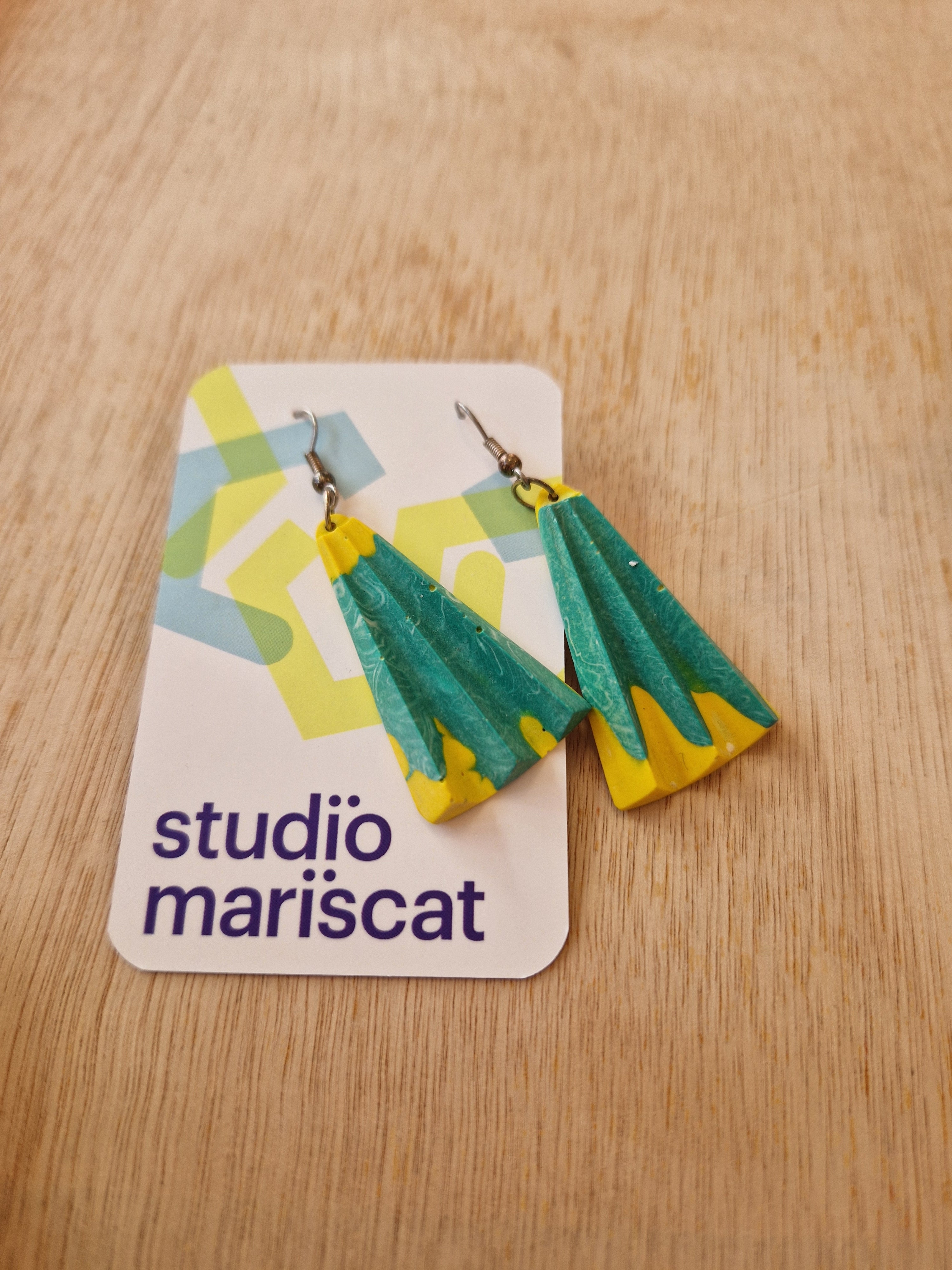 Fan earrings