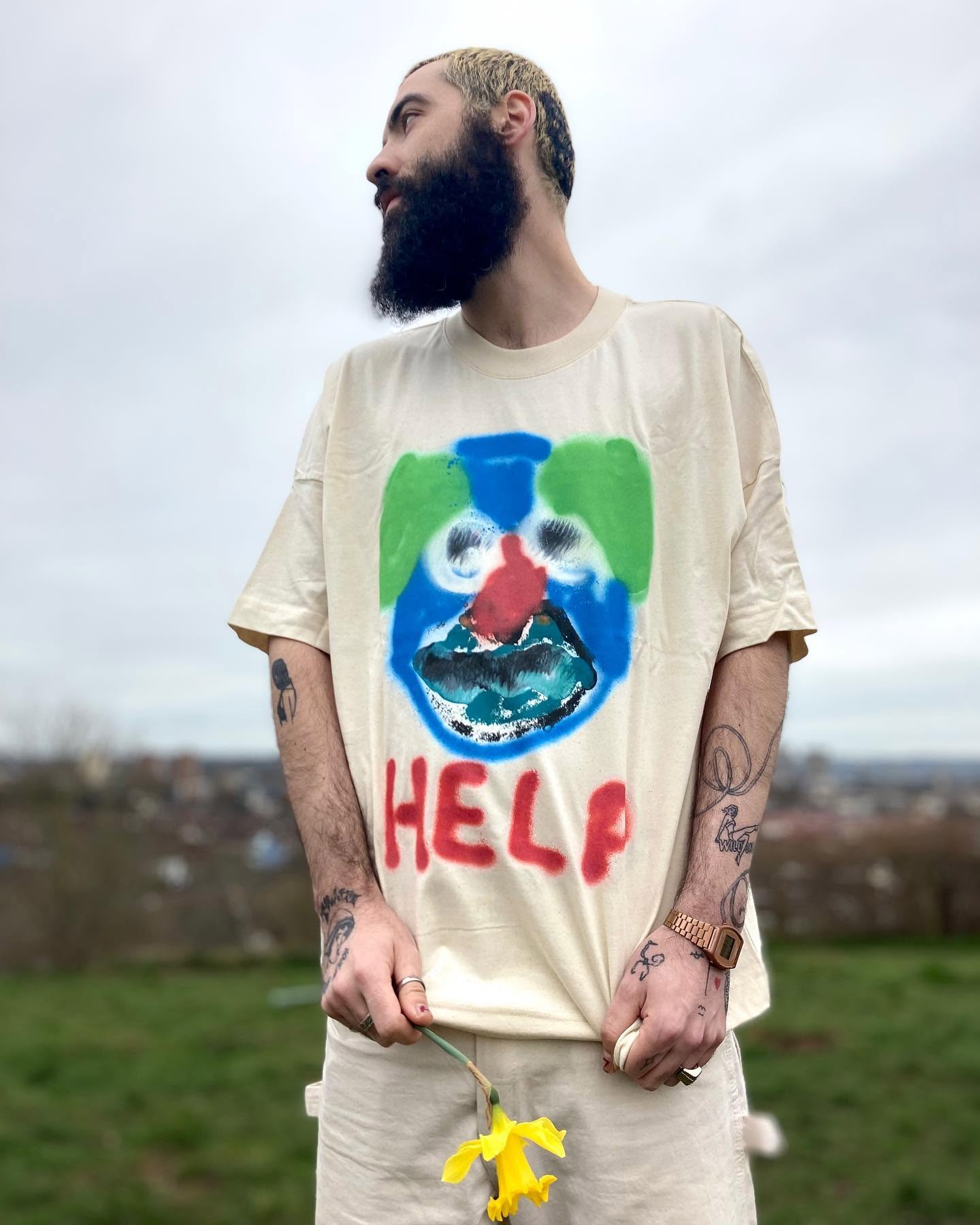 HELP' Skater style T-shirt-Neighbourhood Store 