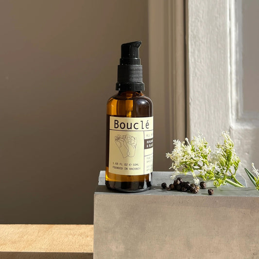 6049f0ff45e42d1cbc99c46b_boucle-bergamot-black-pepper-all-natural-nourishing-and-hydrating-botanical-beard-oil-2041_1757521249011.jpg