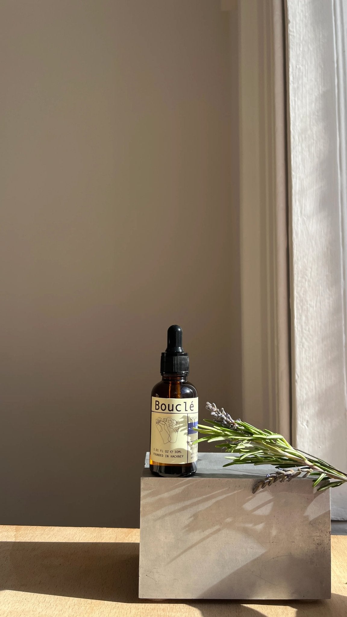 6049f0ff45e42d1cbc99c46b_boucle-lavender-stem-all-natural-nourishing-and-hydrating-botanical-hair-serum-oil-2011_1757521959453.jpeg