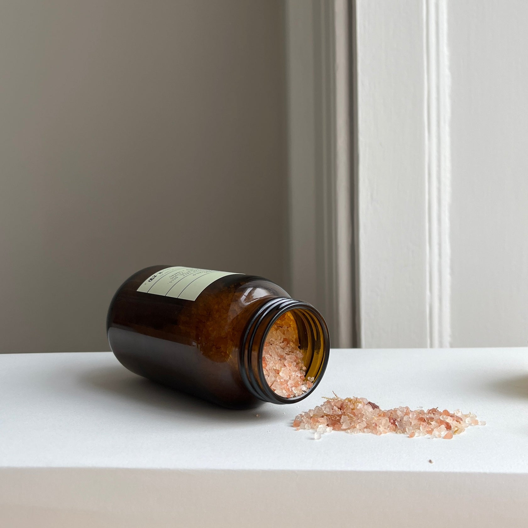 Ginger Root, Citrus, Avocado Oil & Marigold Bath Salts