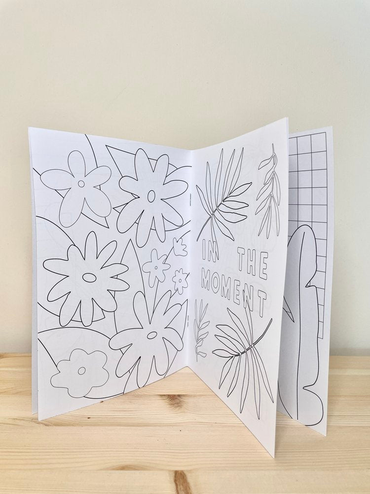 PALMS, PLANTS AND POTTERY COLOURING BOOK