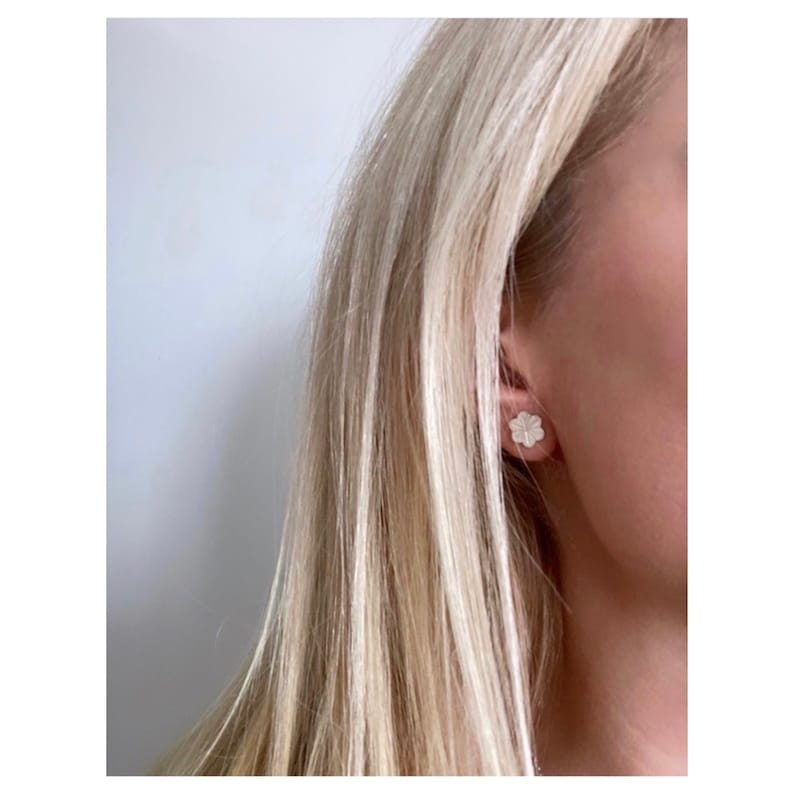 Silver Flower Studs Earrings
