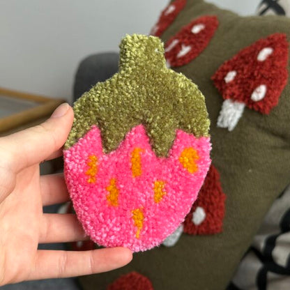 Tufted Strawberry Magnet (pink)